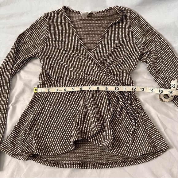 Caution to the Wind - Faux Wrap Top - Small White and Tawny Brown - Picture 4 of 8